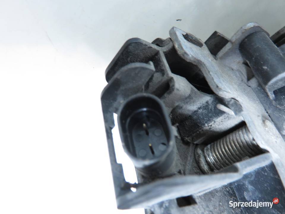 ZAMEK LEWY PRZEDNI VW TRANSPORTER T5 3B1837015AN