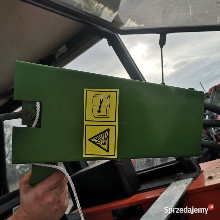 Przetrząsarka KRONE 6706