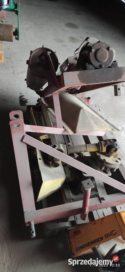 Glebogryzarka podkoronowa boczna Ciepielów