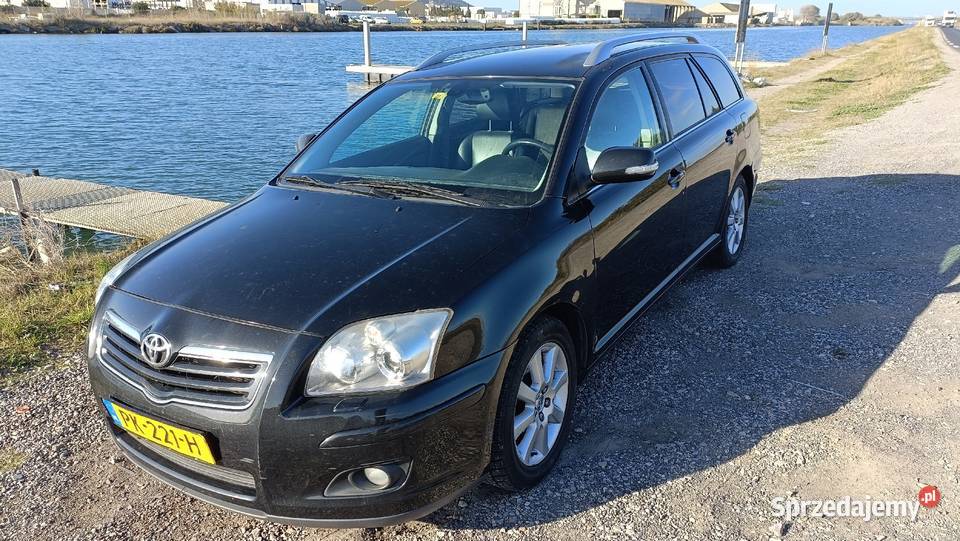 Sprzedam Toyota Avensis kombi mazowieckie Otwock