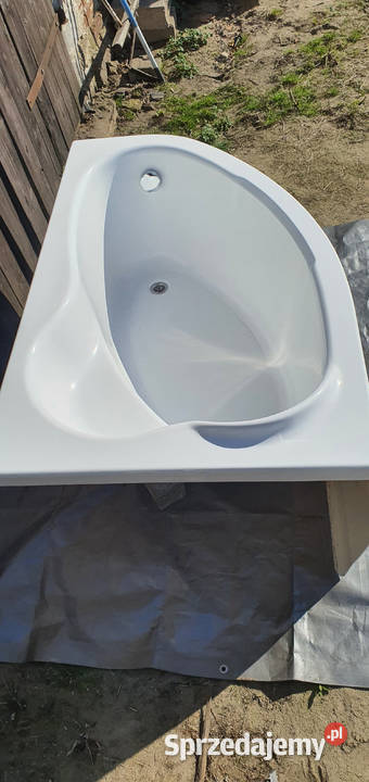 Wanna narożna firmy Sanplast 90x140 z Syfonem Turek