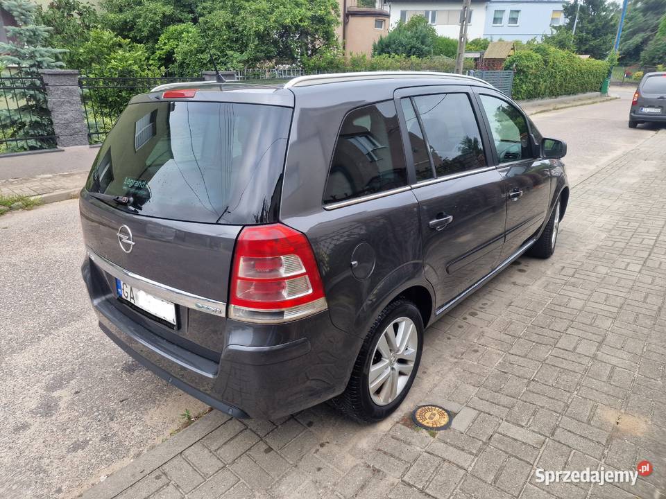 Opel Zafira B 17 klima 7osobowy Rok produkcji 2010 Gdynia