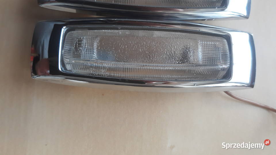 Lampka wewnętrzna kabiny dachu Mercedes W 108 W wielkopolskie Bukownica