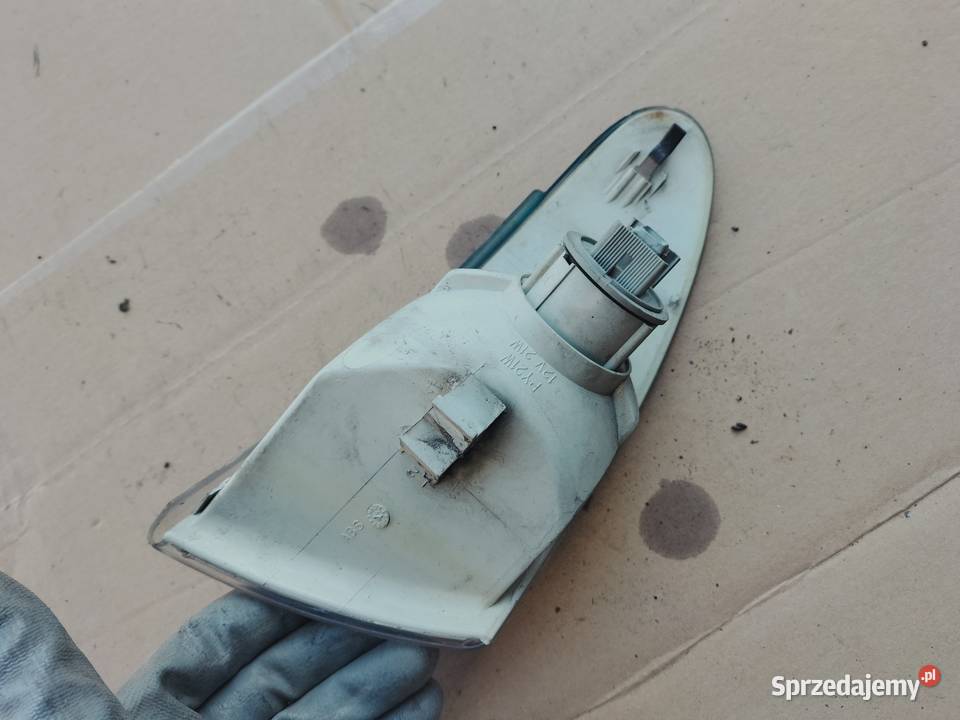 KIERUNKOWSKAZ MIGACZ LEWY FORD MONDEO MK1 MK 1 Kamień-Kolonia