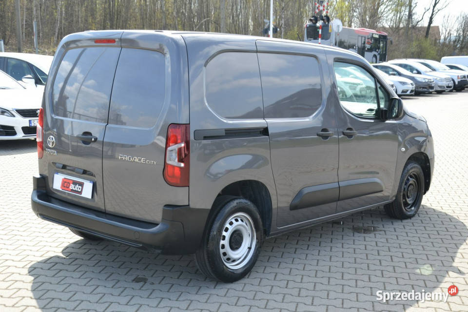 Toyota Proace City USZKODZONY 110 benzyna Toyota Kęty sprzedam