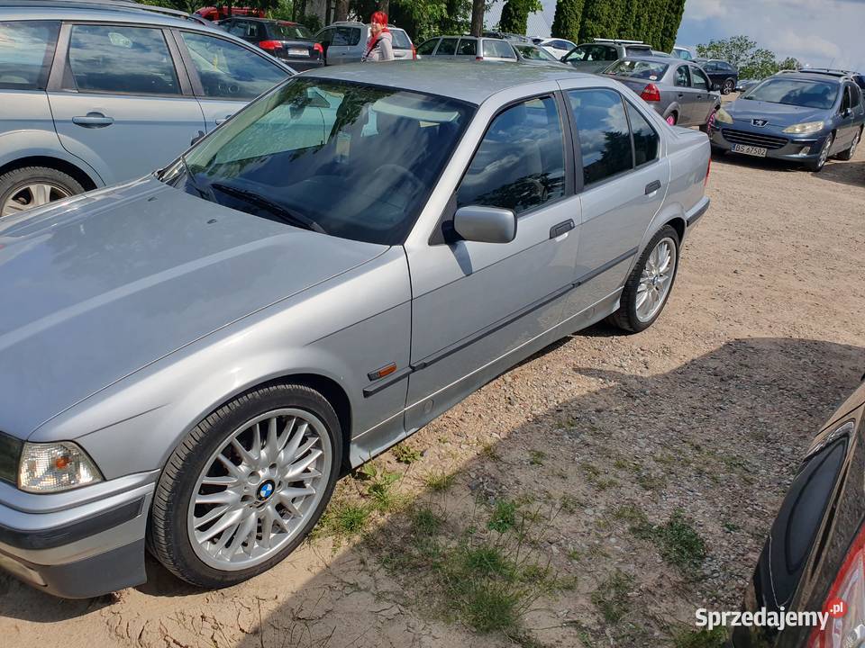 BMW E36 18 IS sedan seria zdrowa buda Suwałki