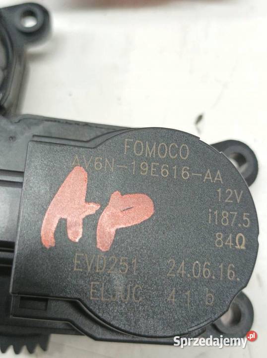 SILNICZEK NAGRZEWNICY KPL 5 AV6N19E616AA Ford