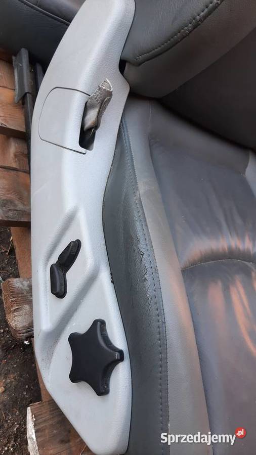 KOMPLET FOTELI FOTEL FOTELE MERCEDES C W203 osobowe Dębno sprzedam