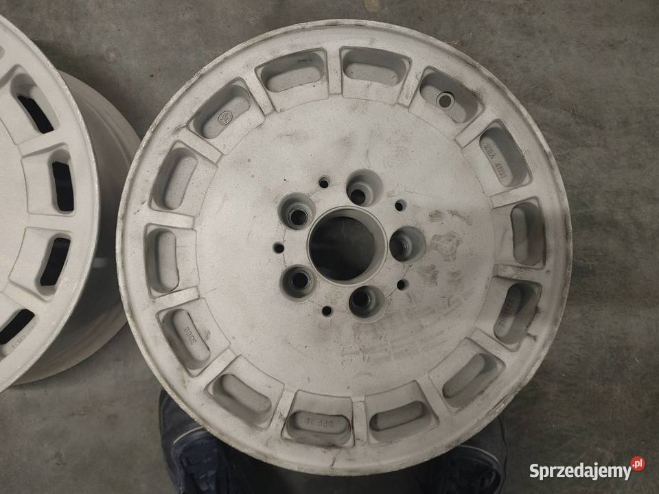 Mercedes W124 W126 W201 Felgi 5x112 Gullideckel Średnica 15"