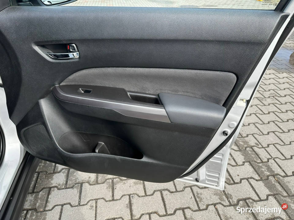 Suzuki Vitara 14TGAZ LPG 90Tkm Stan NOWY Ciemne benzyna+LPG Ostrowiec Świętokrzyski