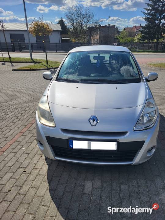 Renault Clio 12 benzyna 75 niski przebieg nieuszkodzony łódzkie