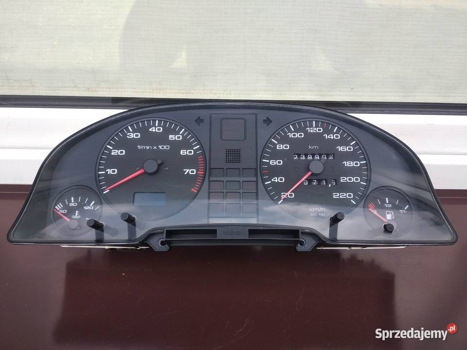 Audi 80 B3 B4 licznik zegary prędkościomierz osobowe łódzkie Sieradz