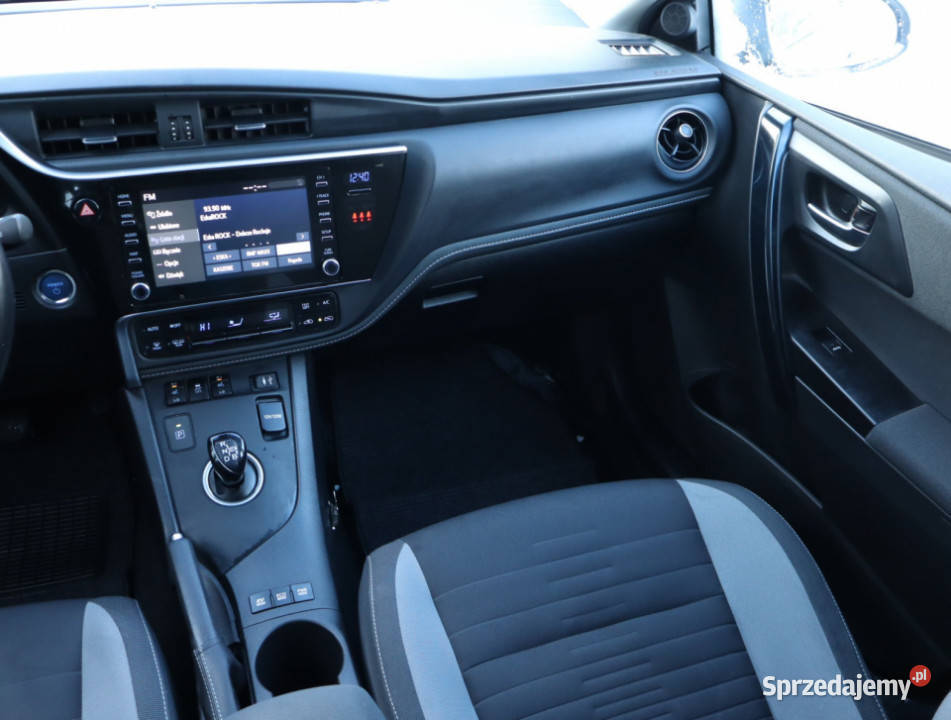 Toyota Auris Hybrid Piaseczno