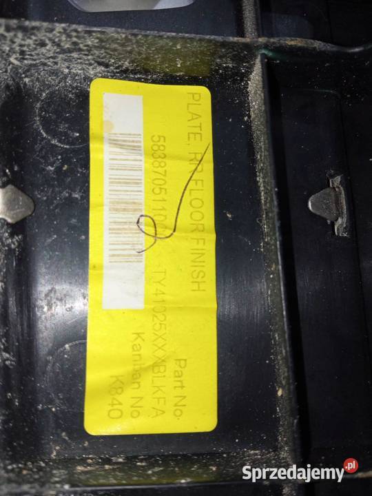 PODŁOGA BAGAŻNIKA WYKŁADZINA DYWAN OSŁONA PASA Rok produkcji 2011