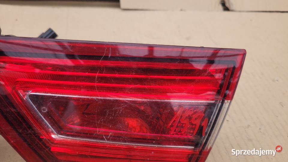 RENAULT CLIO 4 IV LAMPA PRAWY TYŁ W KLAPĘ UK Motoryzacja Ruda Śląska