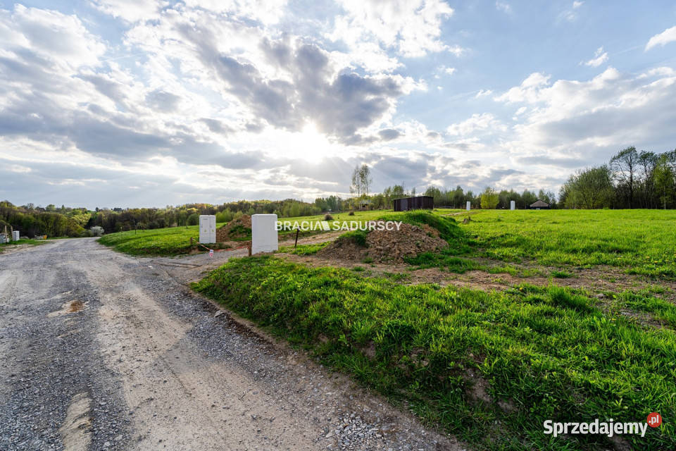 sprzedaży gruntu 1800m2 Mników sprzedam
