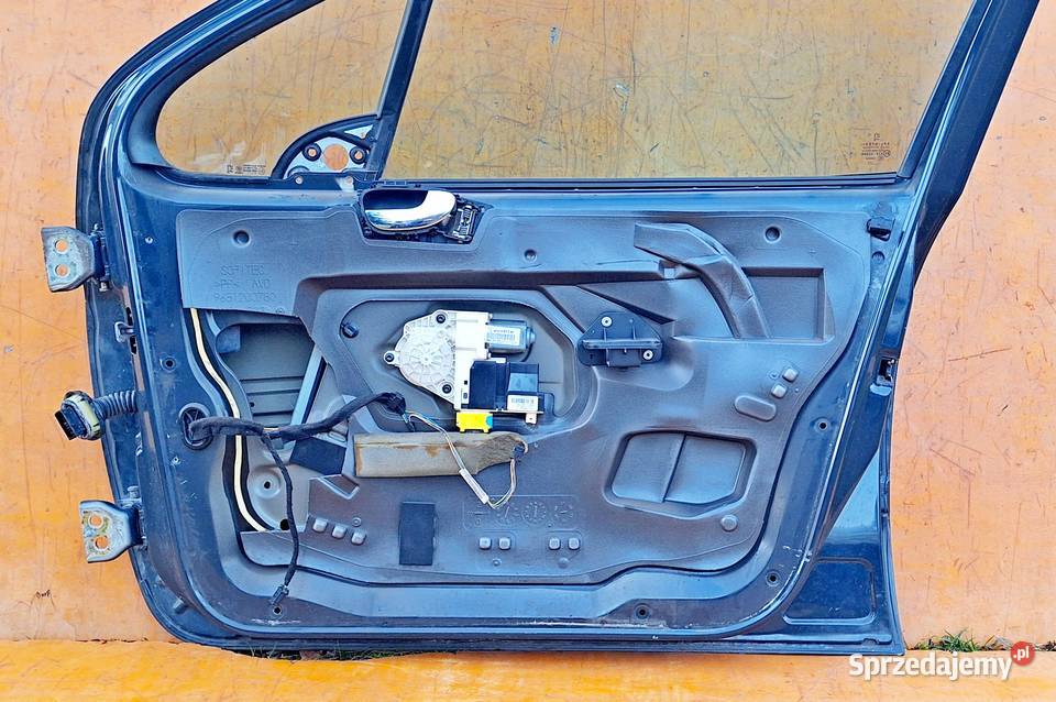 PEUGEOT 307 DRZWI PRAWY PRZÓD LAKIER KTGA Radom