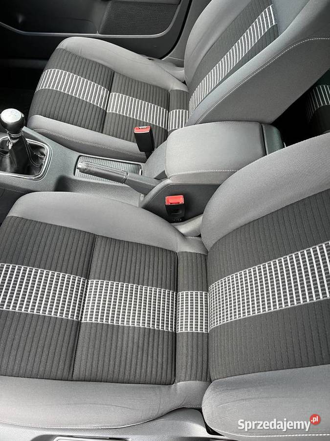 Volkswagen Golf 5 20tdi 140 światła przeciwmgielne Dobra