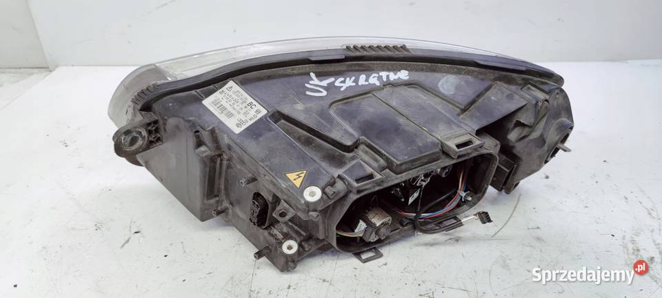 REFLEKTOR PRAWY AUDI A6 C6 4F0941004BC SKRĘTNY Przystajń