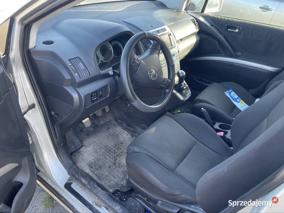 Toyota corolla Verso Świdnica