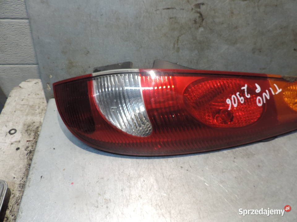 NISSAN ALMERA TINO LAMPA TYLNA PRAWA osobowe