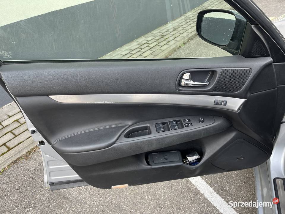 Infiniti G37x 4x4 V6 gniazdo USB Samochody osobowe Żywiec