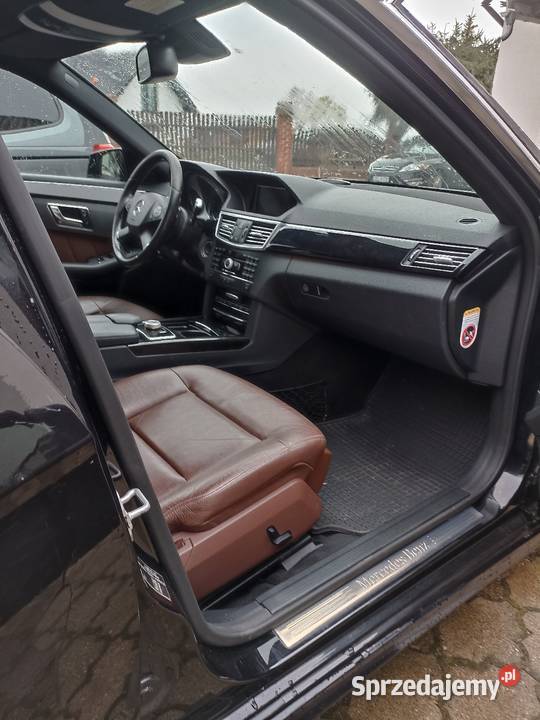 Mercedes w212 30 diesel MP3