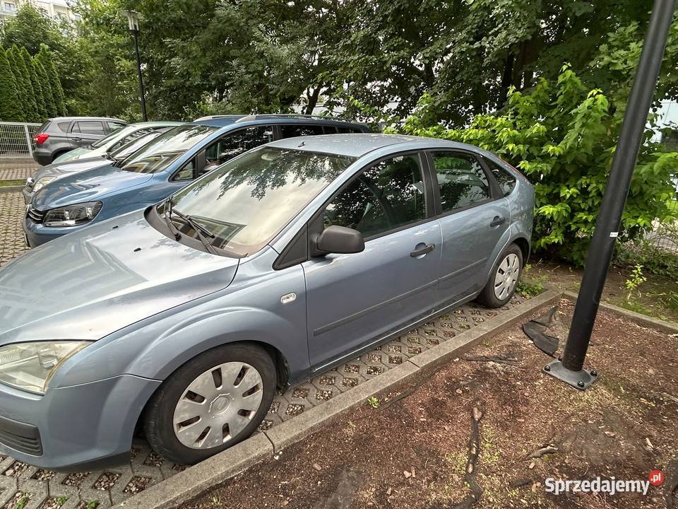 Syndyk sprzeda samochód Ford Focus uszkodzony Poznań