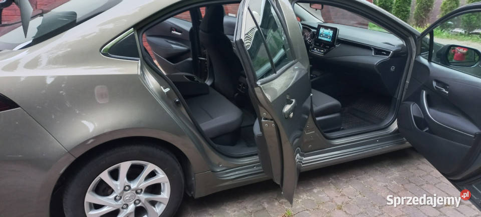 Toyota Corolla Rezerwacja AF 16 Kamera Cofania czujnik zmierzchu sprzedam