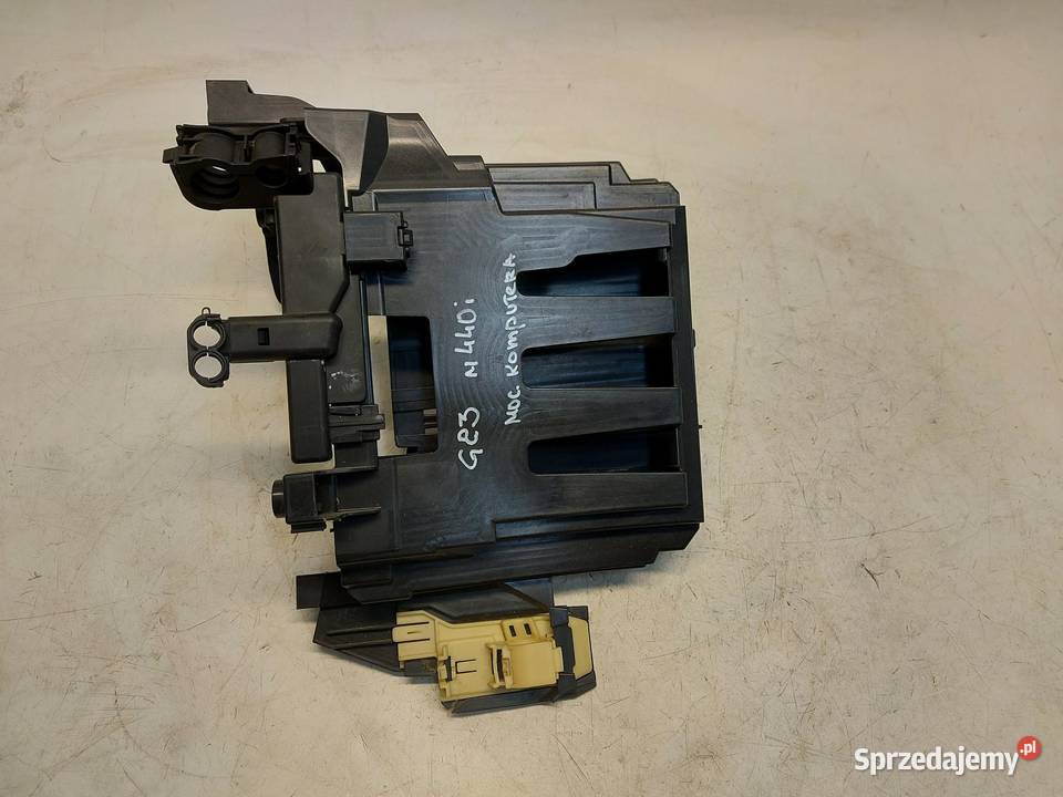 BMW G23 G22 M440i Cabrio Mocowanie komputera