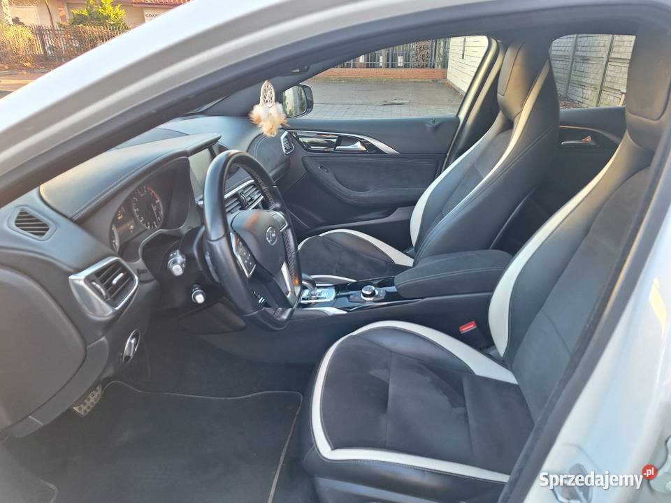 Infiniti Q30 20t Sport AWD 7DCT