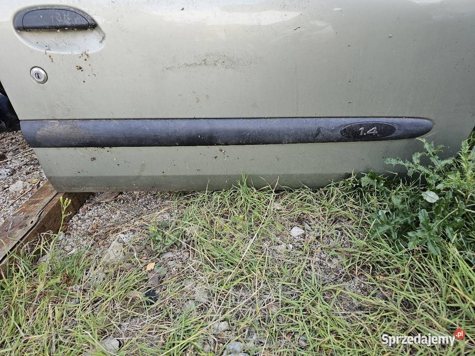 Drzwi renault Thalia prawy przód mazowieckie Łagów