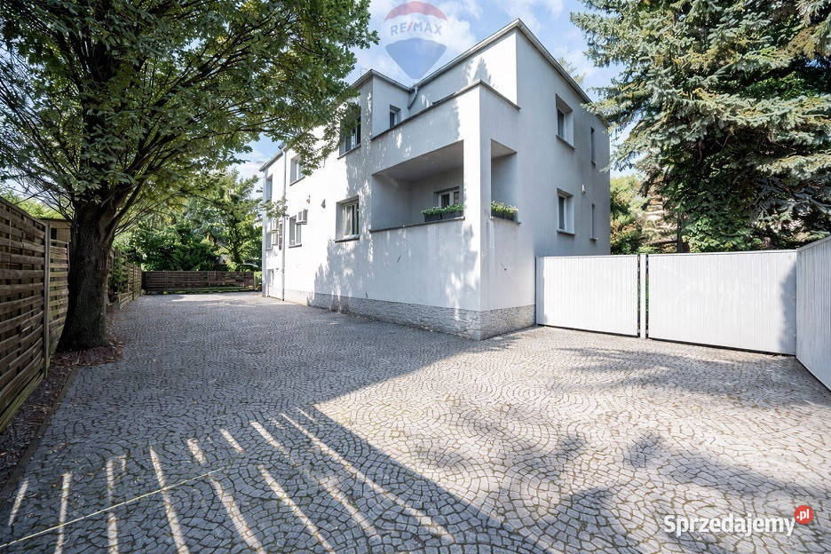 Willa modernistyczna na Starym Grunwaldzie asfalt Poznań