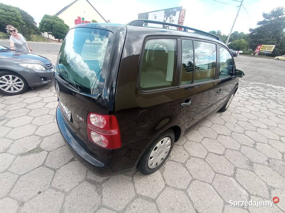 Śliczny VW Touran 7 osobowy zamiana lakier metallic Paczków