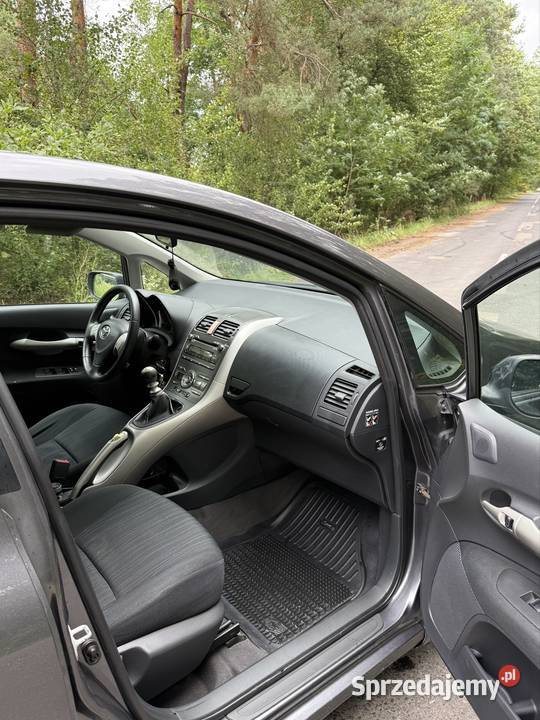 Toyota Auris 20 d4d 2007 lakier metallic Grębów