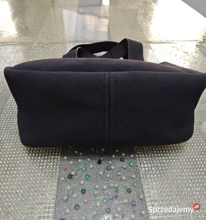 Torebka ze skóry zamszowej Prada kolor czarny Poznań