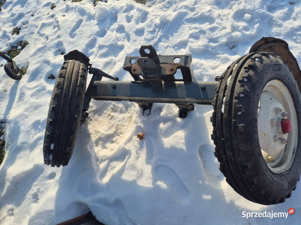 Przednia oś Ursus C330 kołyska koła błotniki Bucze