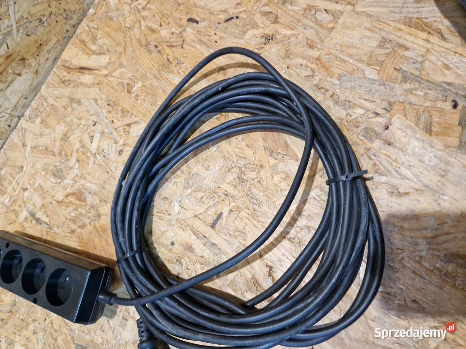 Przedłużacz poczwórny z uziemieniem 10 m czarny Głogowa sprzedam
