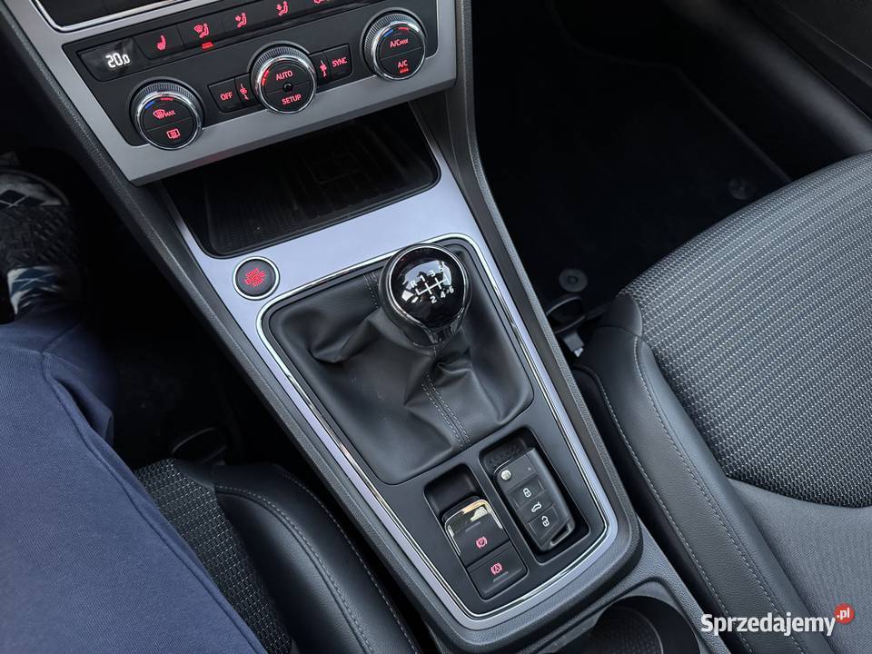 Seat Leon 15 BENZYNA Klimatronik Nawigacja czujnik martwego pola Leon Konin