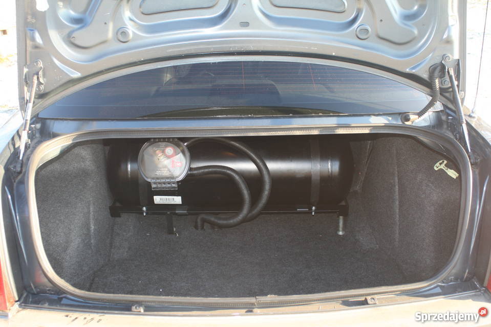 Chrysler 300C 35 V6 LPG 3 x DVD TV skóra NAVI Rok produkcji 2007 Gajewo