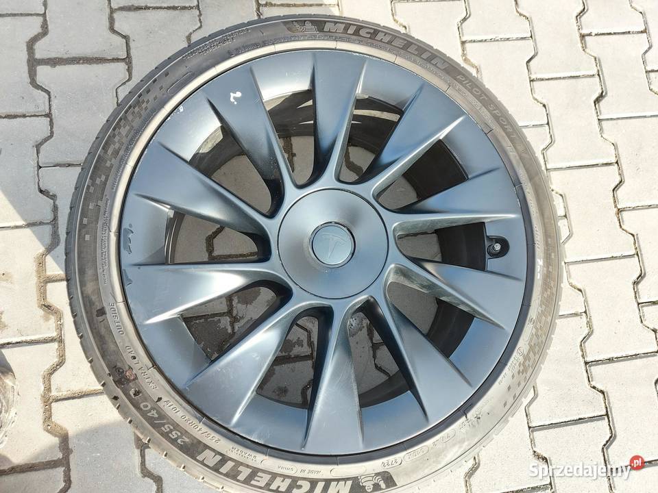 TESLA MODEL Y 2022r FELGA KOŁO OPONA MICHELIN 20 Motoryzacja