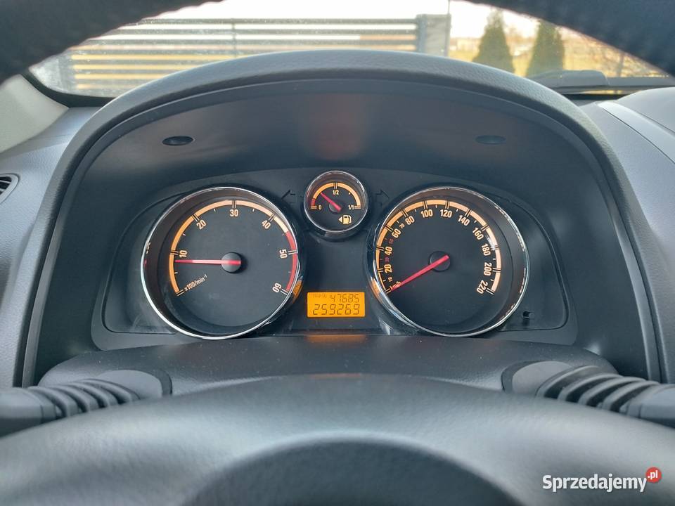 Opel Antara 20 150 4x4 FULL SKÓRY NAVI HAK nieuszkodzony Radom