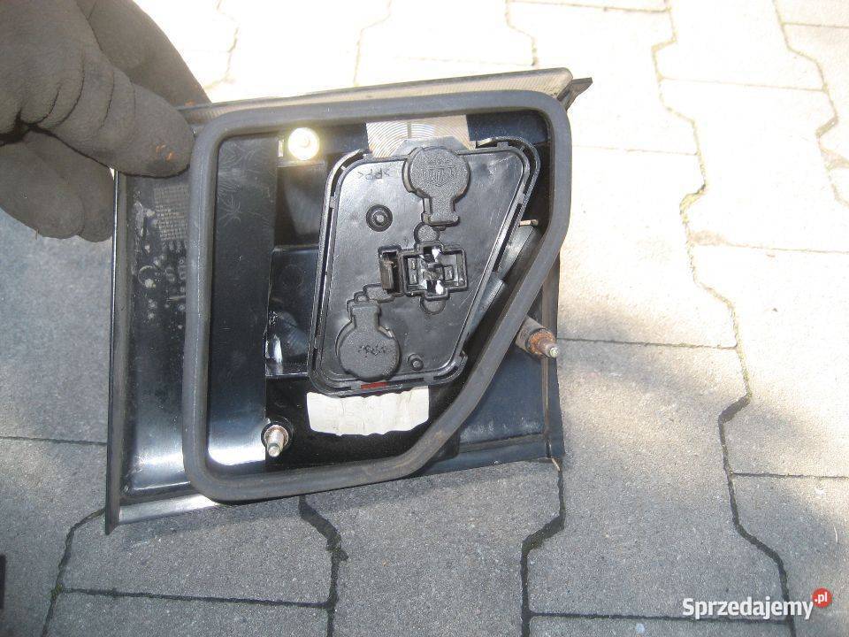 saab 900 9396r lampy tył prawa lewa klapa Rakoniewice