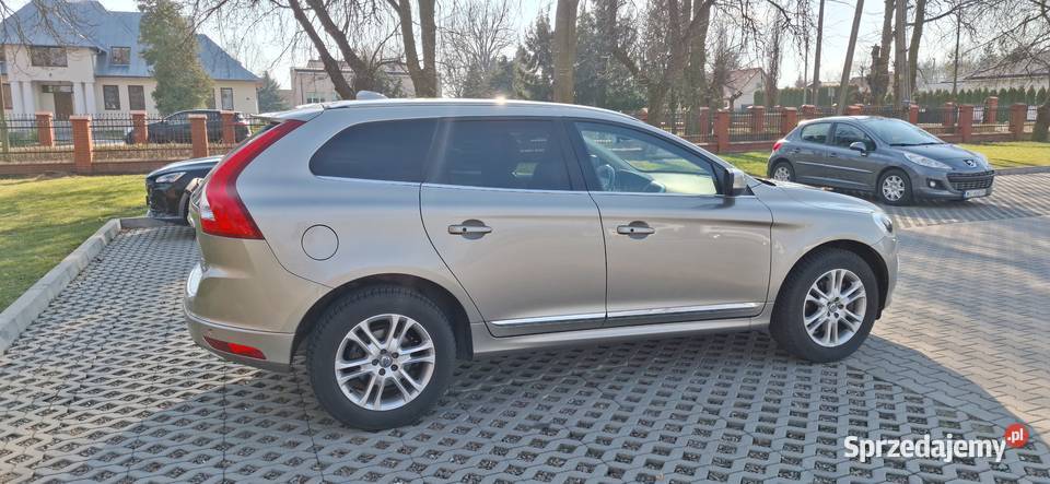 Volvo xc60 T5 AWD mazowieckie Kozice sprzedam