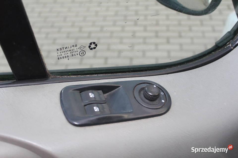 Renault Trafic 20 DCI 2009r Klima Stan pomorskie Rumia sprzedam