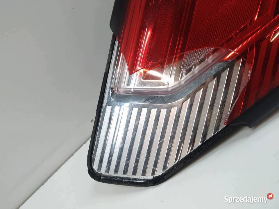 LAMPA TYŁ LEWA EUROPA USZKODZONA JL7B13405AJ