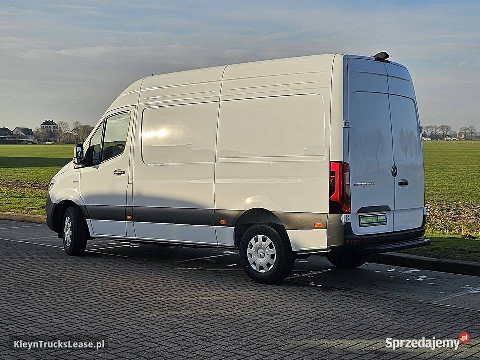 MercedesBenz ESPRINTER 81kWh 300KmWLTP L2H2 12km
