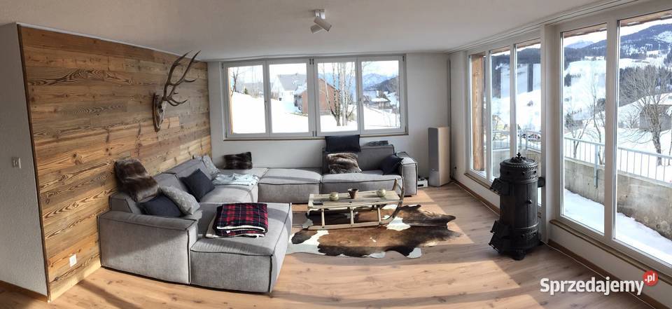 Stara deska obiciowa akcent niepowtarzalności Warszawa