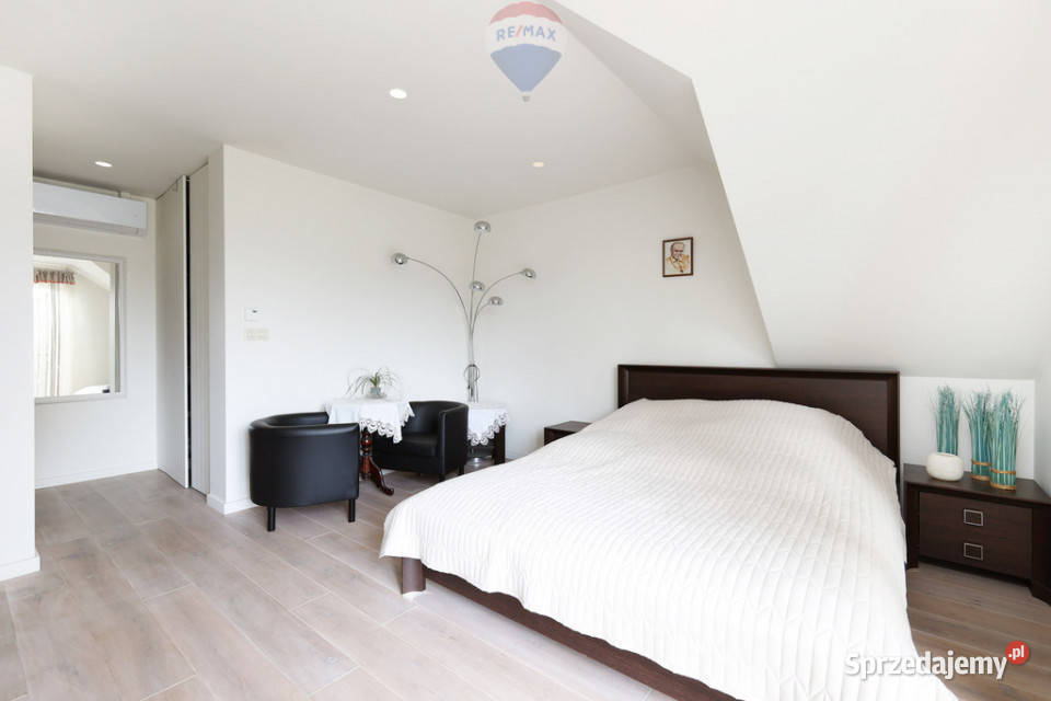 Dwa domy Kęty Jagiellońska asfalt Domy