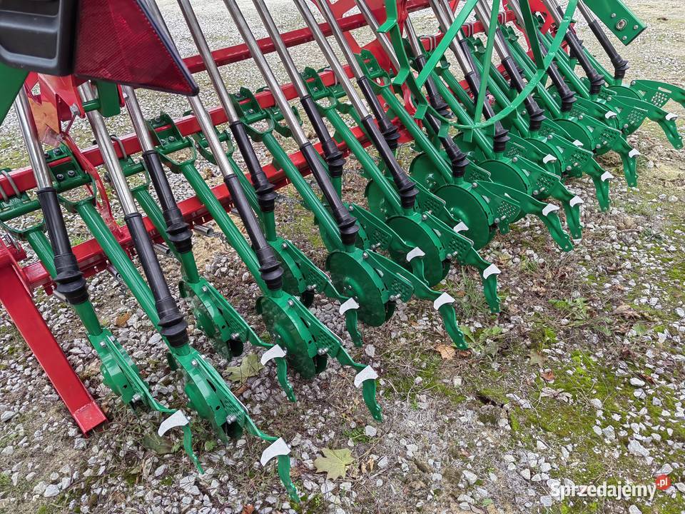 AGROMASZ SN301 zestaw uprawowosiewny nadbudowany